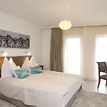 Boutique Szarcsa فندق 3*