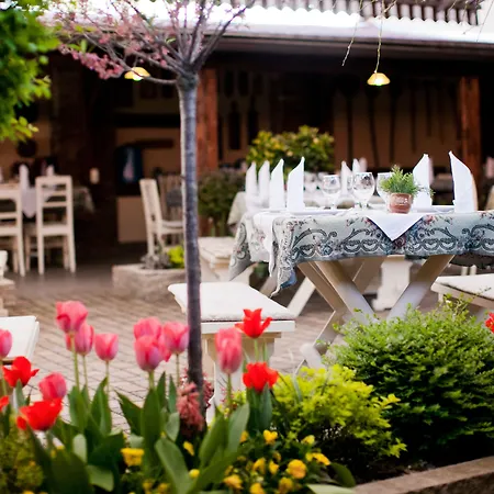 Hotel Boutique Szarcsa
