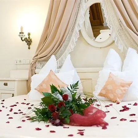 Hotel Boutique Szarcsa Szekesfehervar