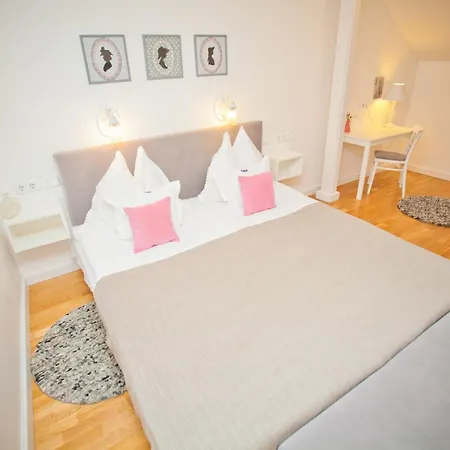 Hotel Boutique Szarcsa