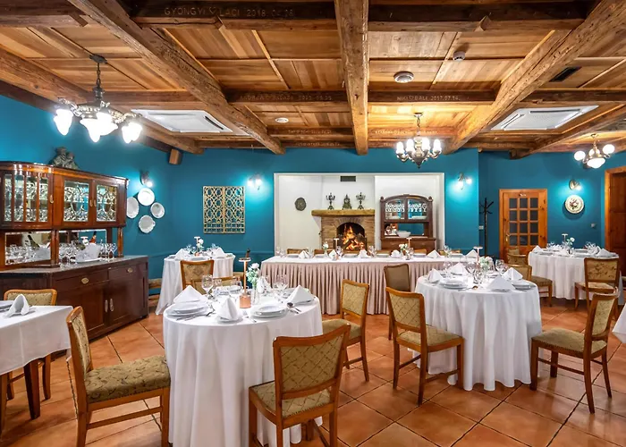 Boutique Szarcsa Alba Regalǎ