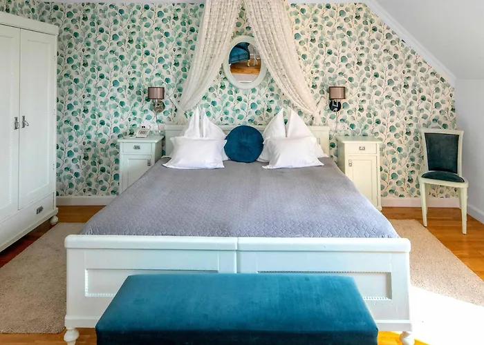 Boutique Szarcsa Alba Regalǎ